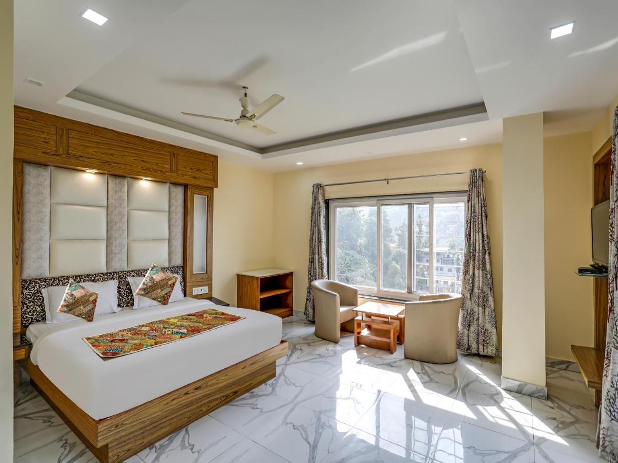 Hotel Woods View Масурі Екстер'єр фото