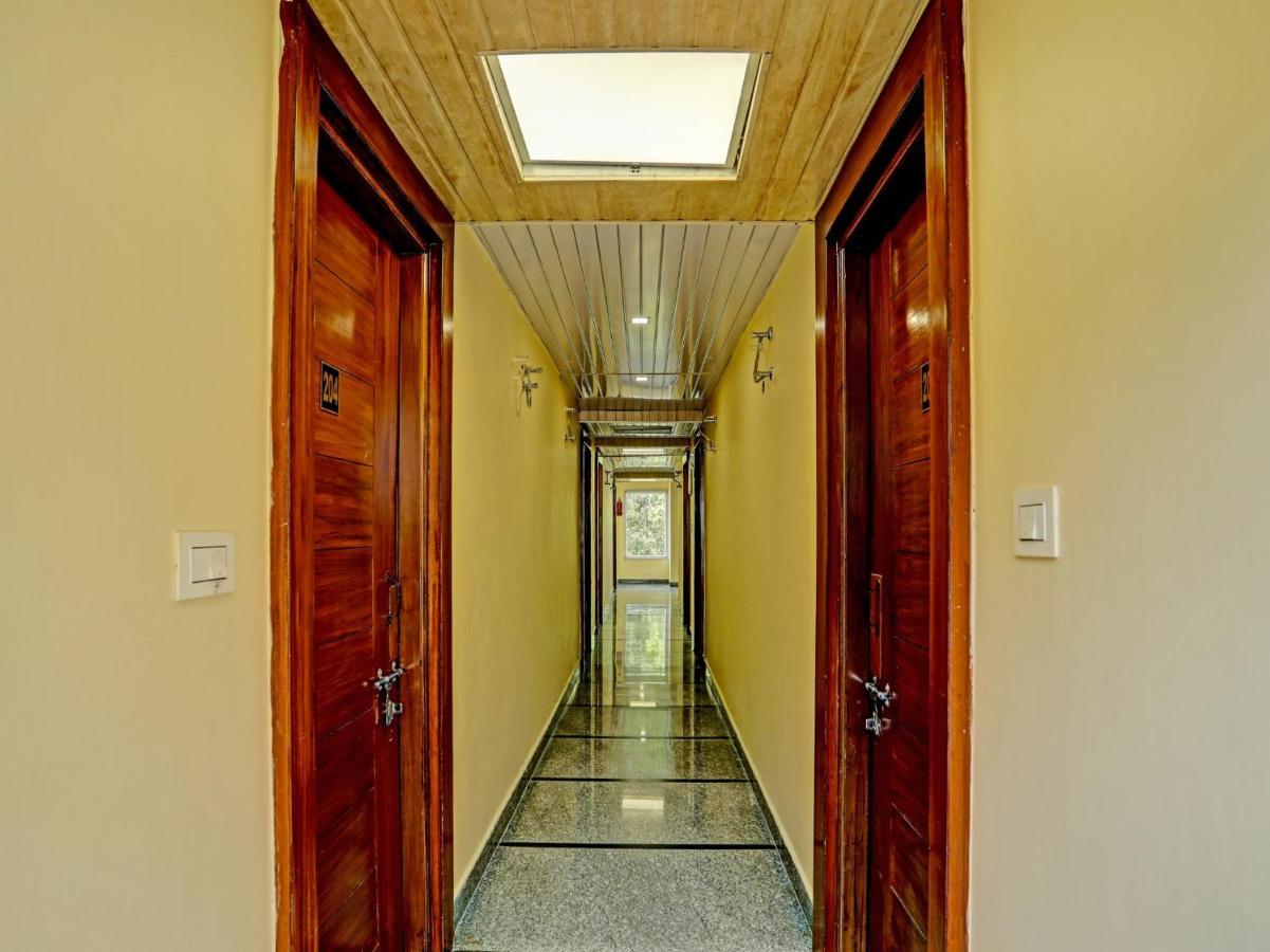 Hotel Woods View Масурі Екстер'єр фото