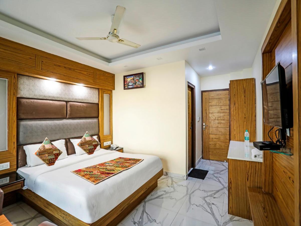 Hotel Woods View Масурі Екстер'єр фото